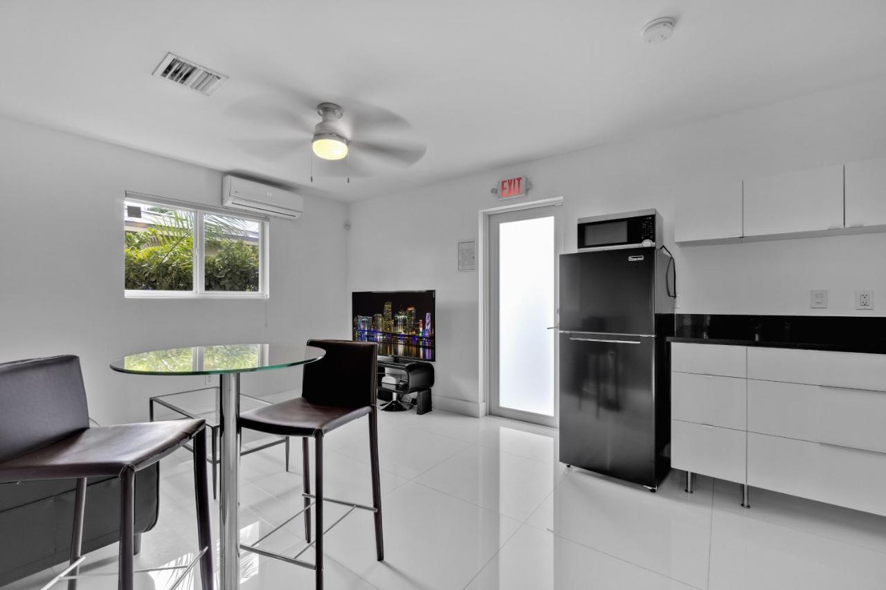 Luxury House 4 Beds Heated Pool W Jaccuzzi Lejlighed North Bay Village Eksteriør billede