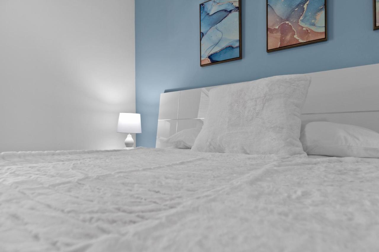 Luxury House 4 Beds Heated Pool W Jaccuzzi Lejlighed North Bay Village Eksteriør billede