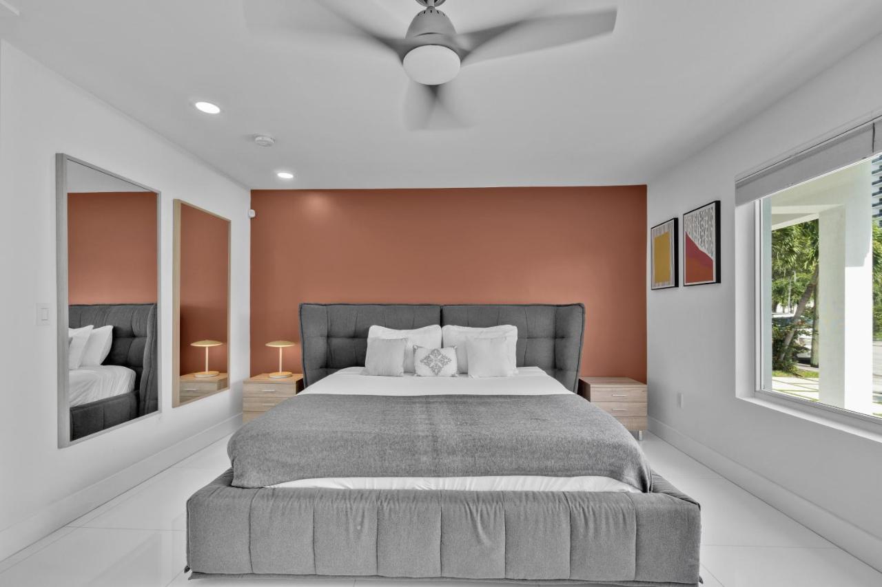 Luxury House 4 Beds Heated Pool W Jaccuzzi Lejlighed North Bay Village Eksteriør billede