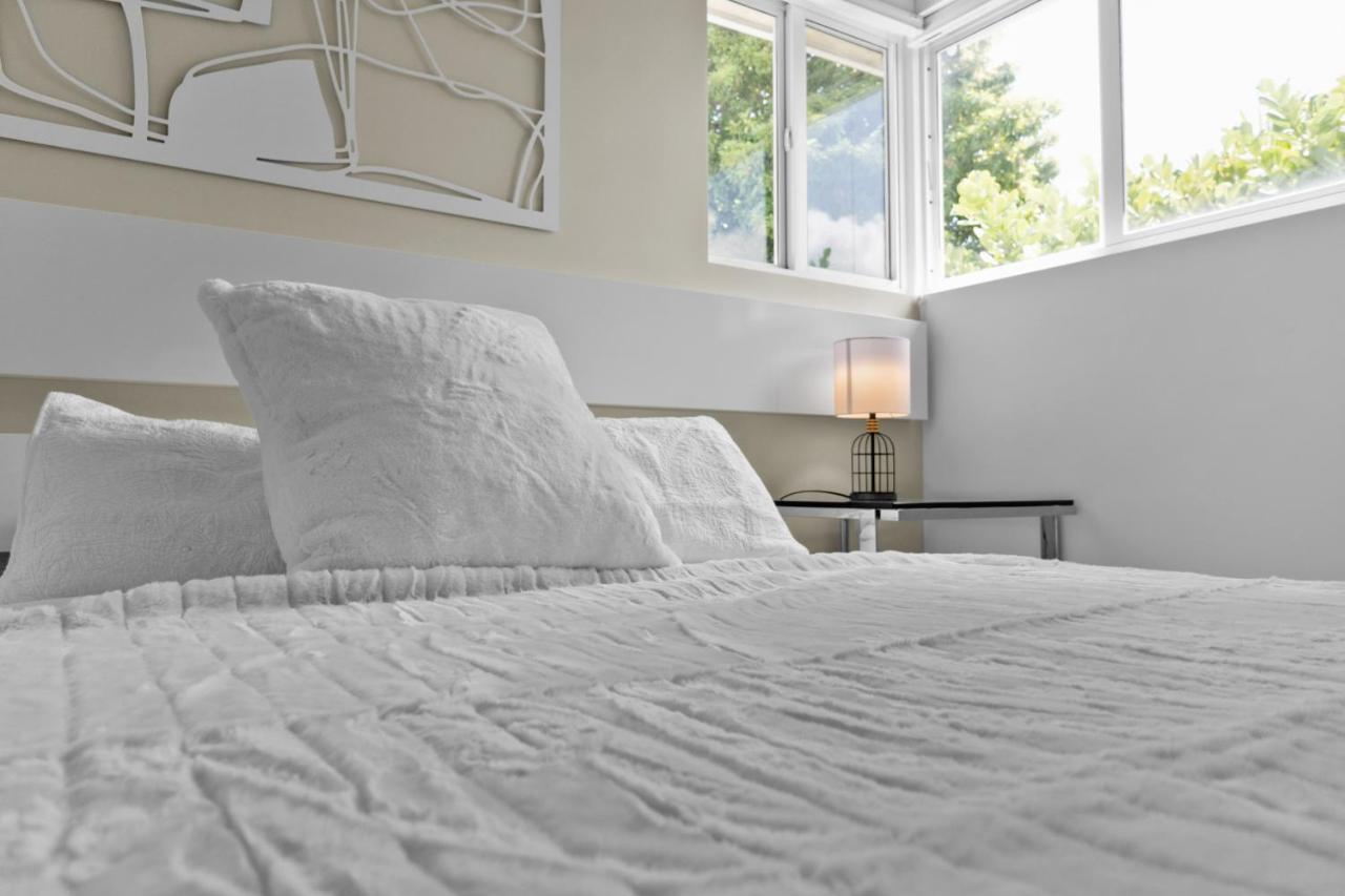 Luxury House 4 Beds Heated Pool W Jaccuzzi Lejlighed North Bay Village Eksteriør billede